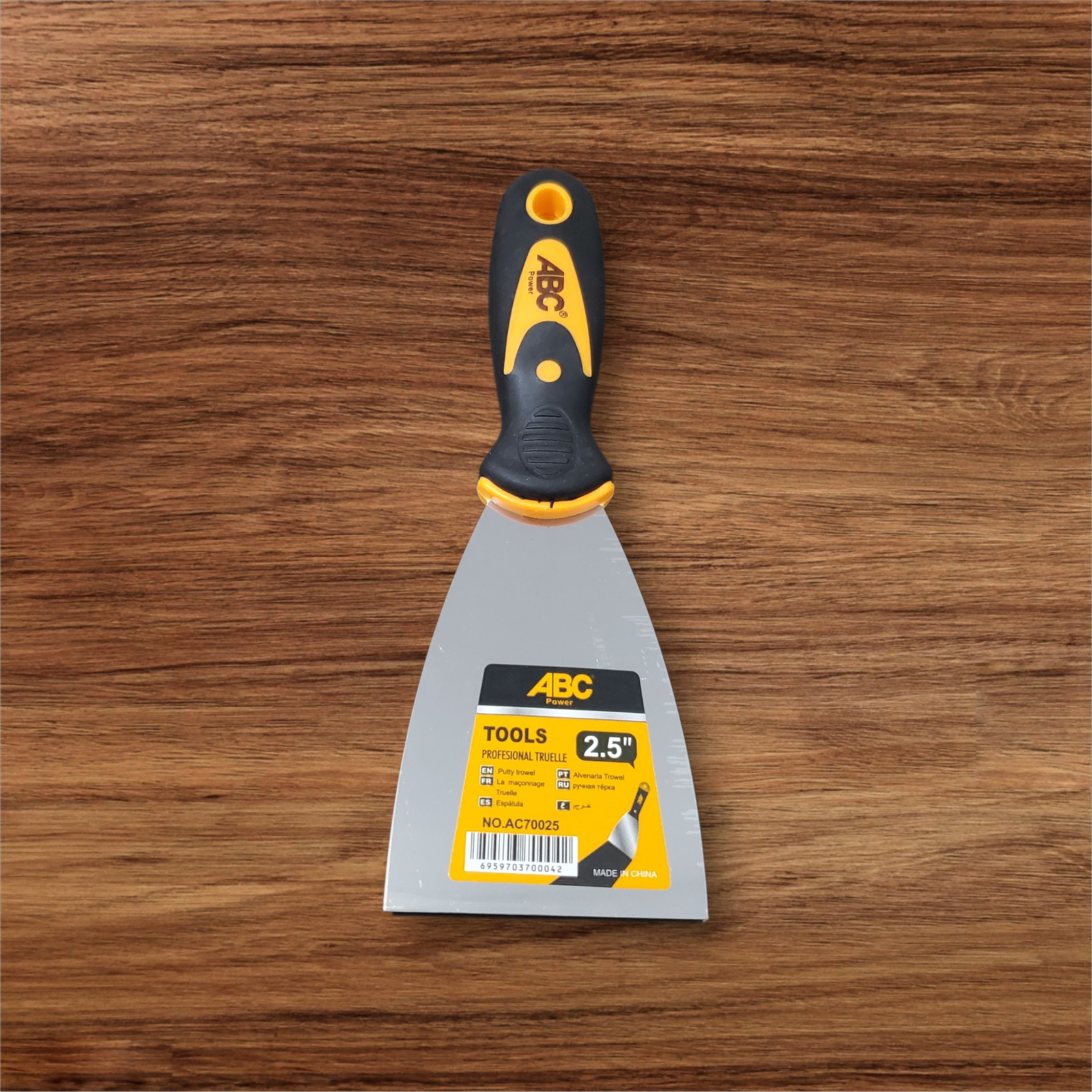 Spatule en acier inoxydable avec manche en plastique 2,5"