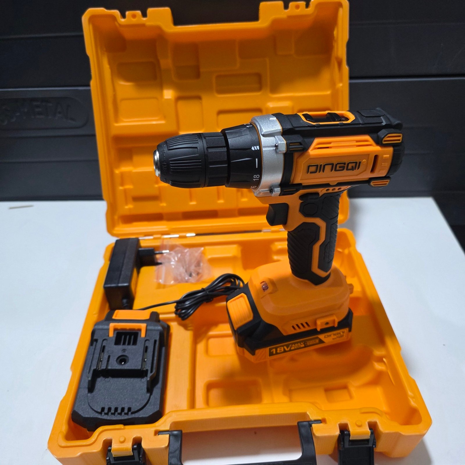 Visseuse perceuse 35nm 18v double batterie DINGQI