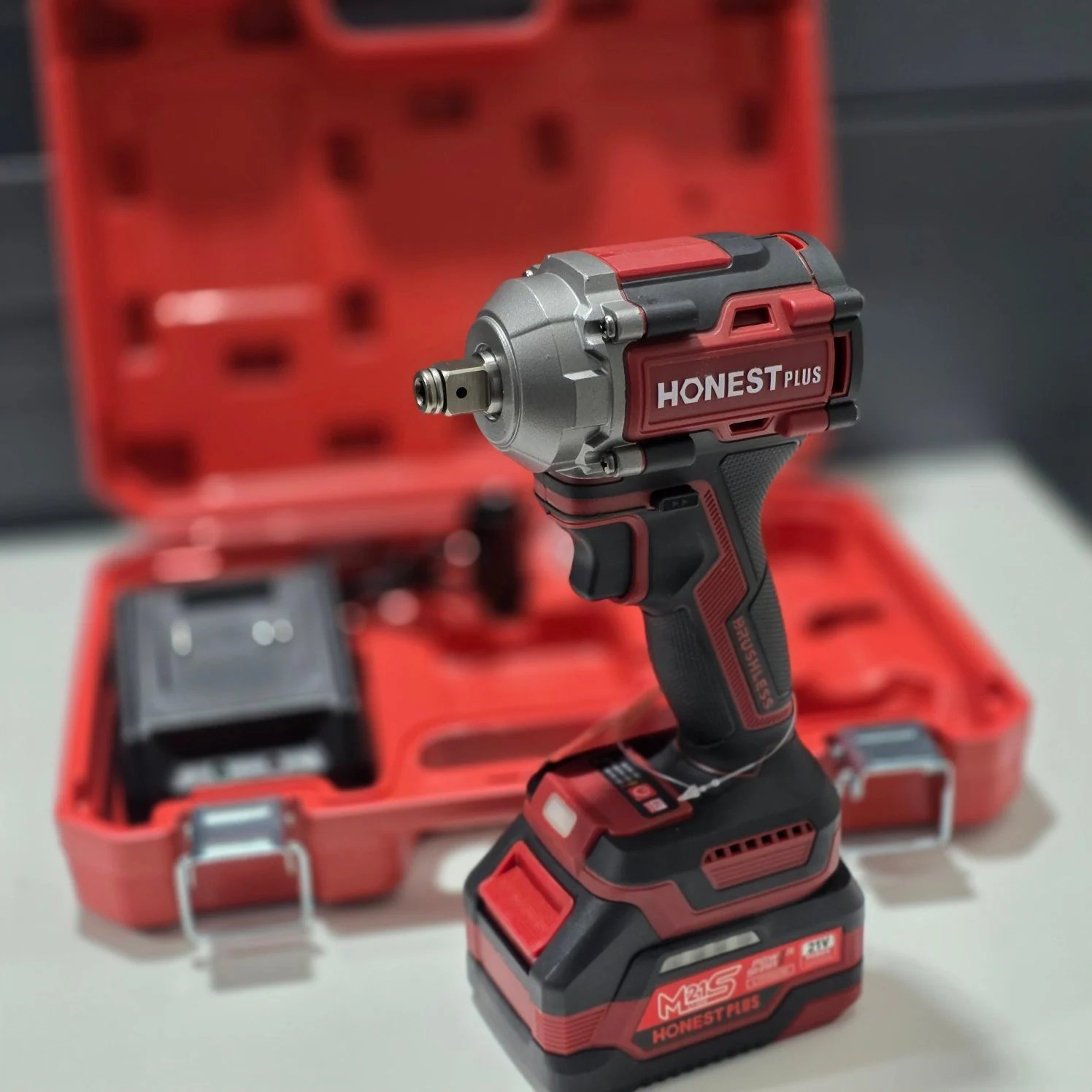 Boulonneuse clé à chocs sans fil à Batteries 21V 4.0ah Brushless 1/2" 350Nm HONESTPLUS