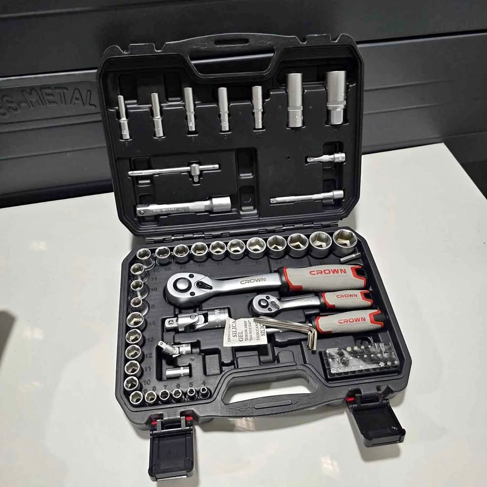 Caisse a douille 1/2" 82pcs CROWN