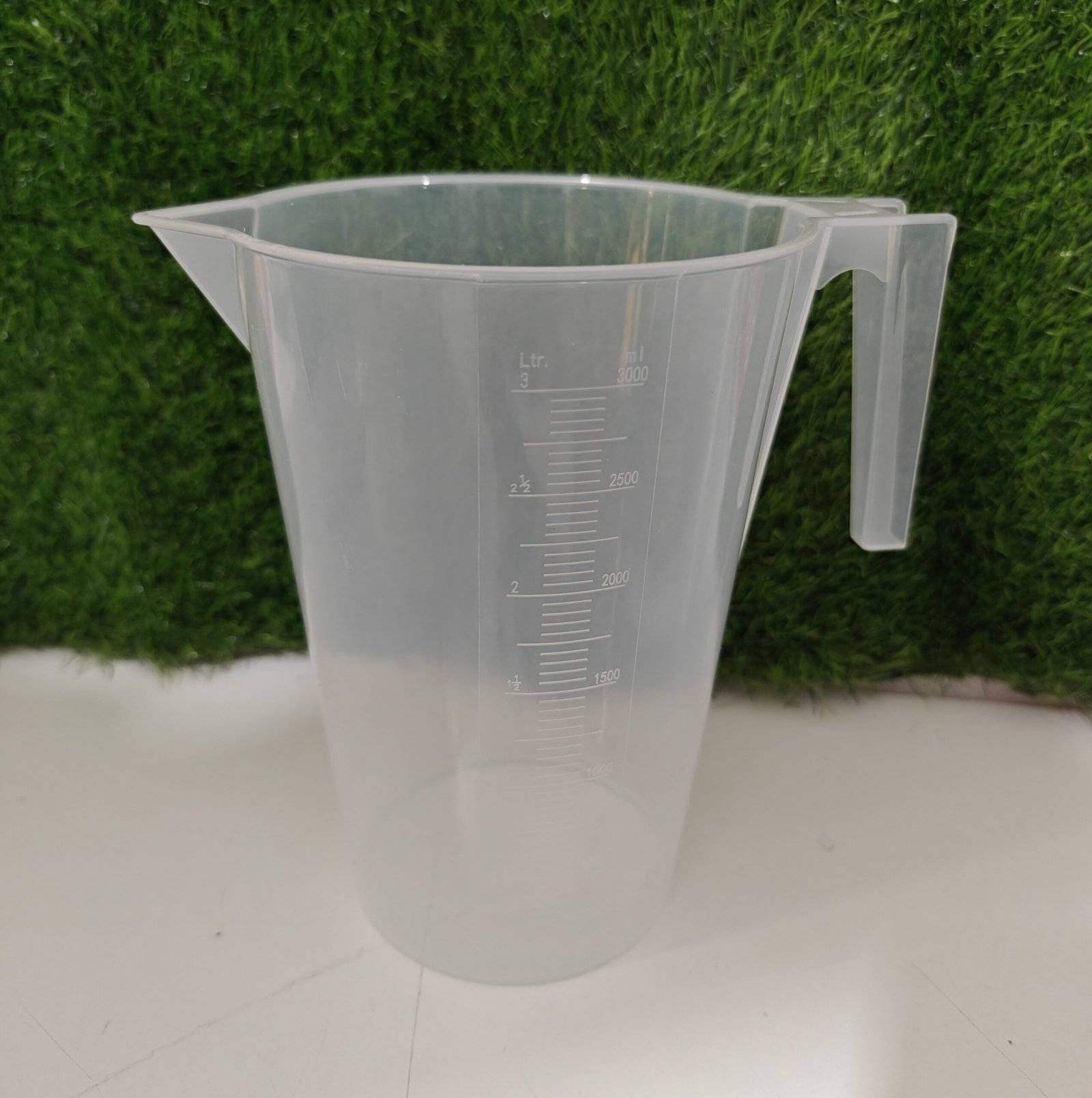 Pot Doseur Plastique gradué 3000ml