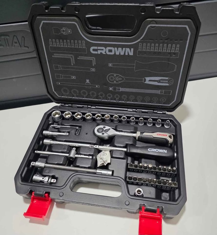 Coffret jeux de douilles et bras cliquet 1/4" 45 Pièces CROWN