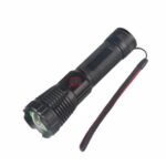 Lampe de poche LED puissante à longue portée avec indicateur de batterie BEETRO