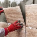 100pièces Spacers de carrelage 2,5 mm en plastique blanc - Adaptés pour les carreaux de céramique de sol et de mur avec des espaces en forme de croix, des joints de coulis réguliers, une installation facile, un design durable et flexible. – Image 5